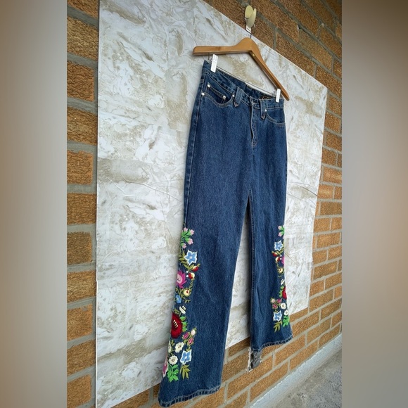 Lawmen Embroidered Bootcut Jeans Sz 7 Floral - Picture 3 of 16